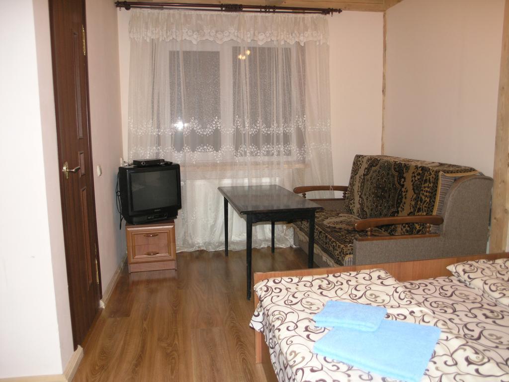 Arnika Tatariv Hotel Exterior foto
